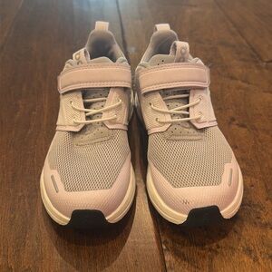 Light purple on clouds size kids size 13